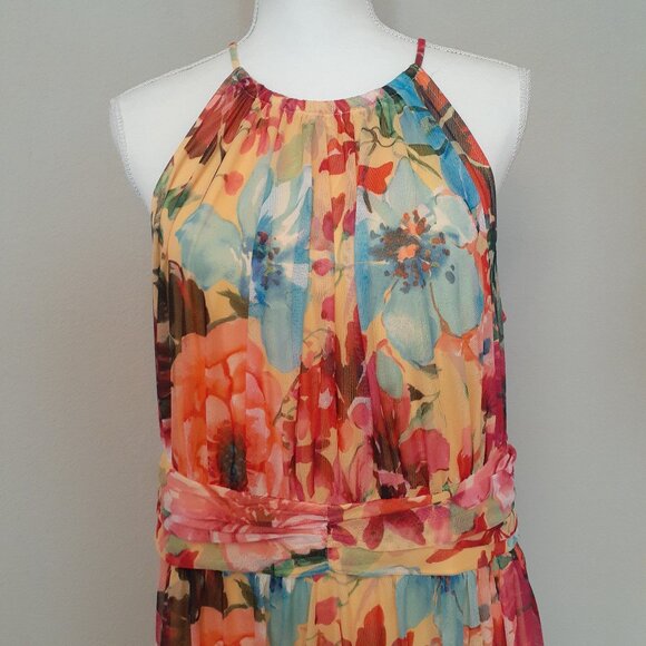 Floral Halter Maxi Dress - Picture 6 of 14